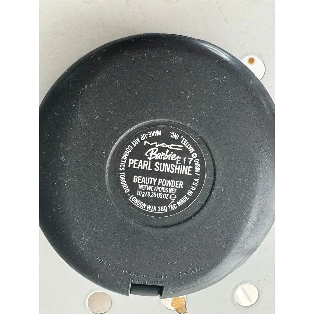 MAC Barbie Beauty Powder in E17